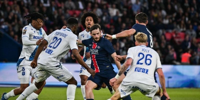 Soi Kèo Auxerre Vs Paris FC Ngày 08/02/2026 23:15 thể hiện ưu thế thể lực